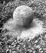 Richard Wilhelm's Grave.  (Note the I Ching Trigrams.)